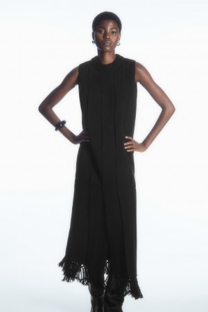 COS Fringed Paneled Gyapjú Midi Ruha Női Fekete | PSZV-84205